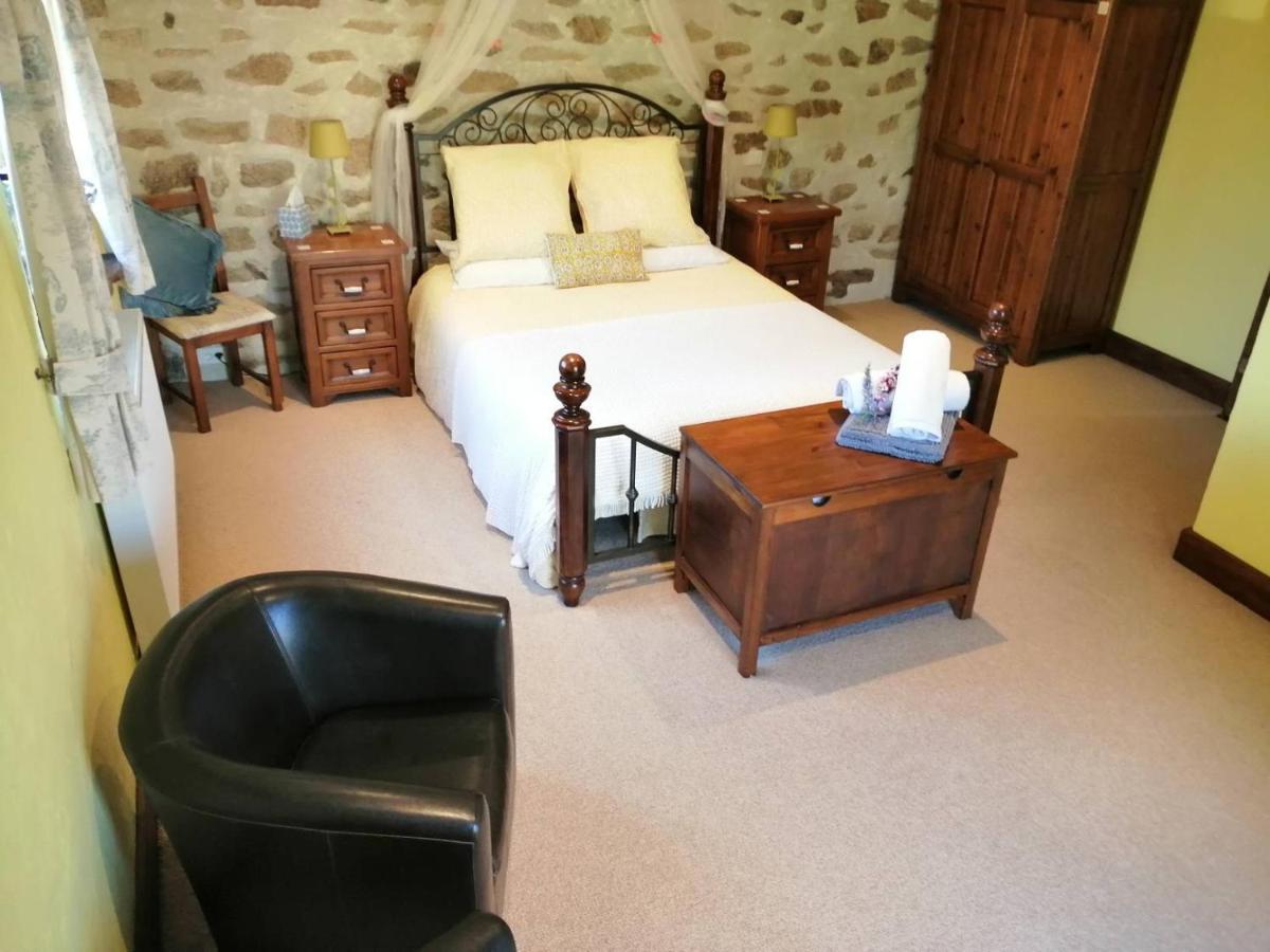 Bed and Breakfast La Grange Ancienne Montrollet Екстер'єр фото