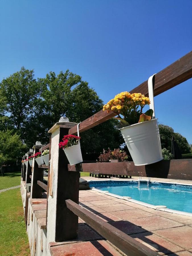 Bed and Breakfast La Grange Ancienne Montrollet Екстер'єр фото