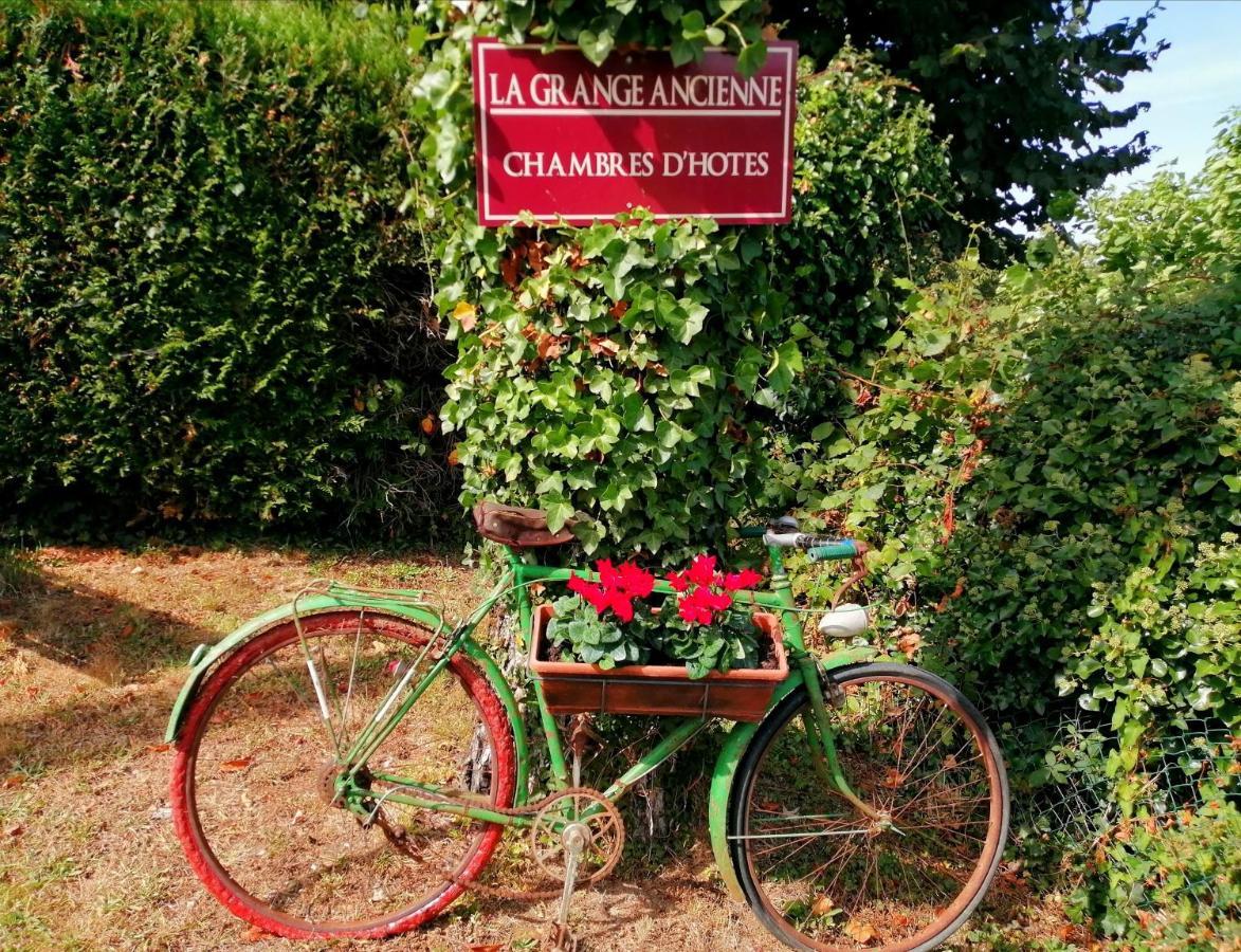 Bed and Breakfast La Grange Ancienne Montrollet Екстер'єр фото
